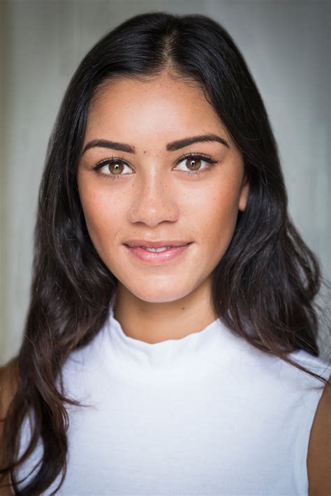 luciane buchanan look alike|Mrunal Thakur vs Luciane Buchanan 